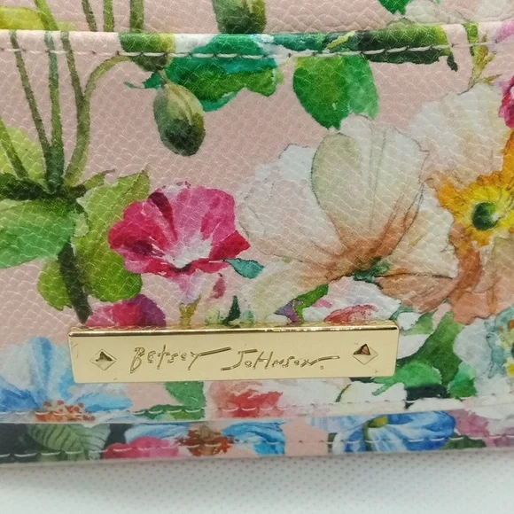 BETSEY JOHNSON CARD CASE - Picture 3 of 8